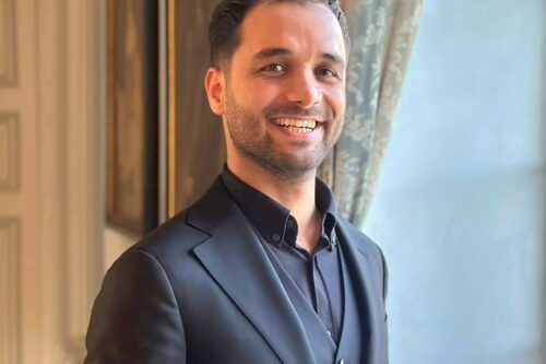 Erfanibeyzaee Arash